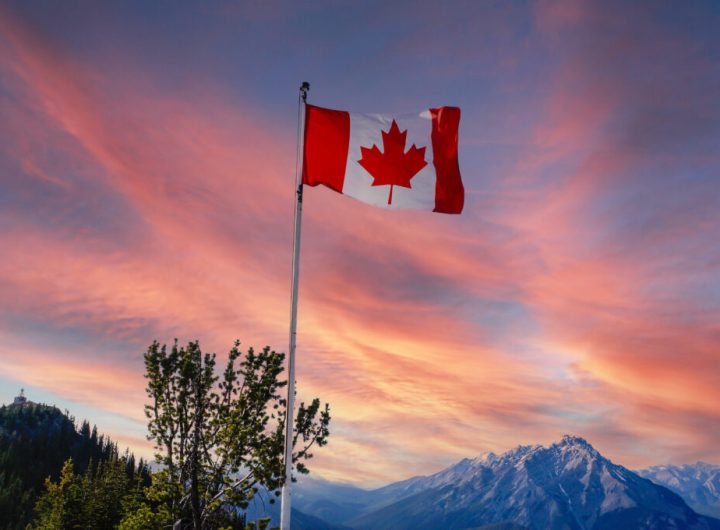 Canada ties new West Coast Pipeline to oil sands expansion