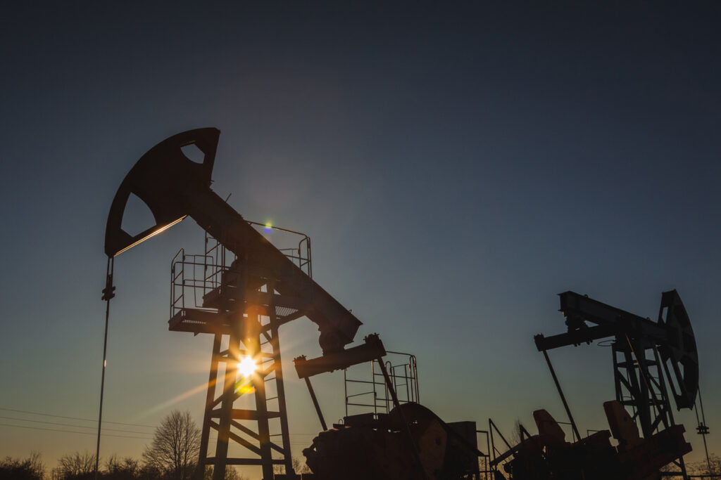 Brent Jumps $1 Amid Uncertainty Over Resolution of Iran Conflict