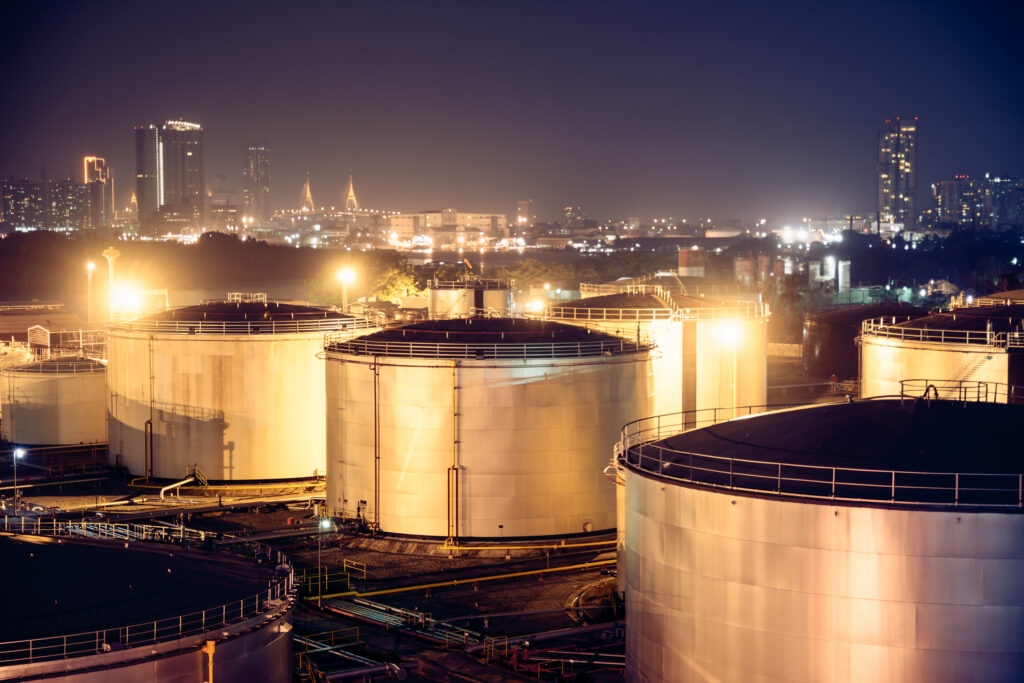 US Crude Imports Rise in Asia Amid Continued Hormuz Blockade, Traders Report