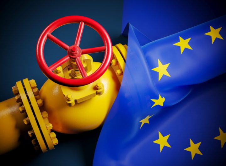 European Gas Edges Higher to Secure Fourth Weekly Gain After Surpassing War-Era Highs