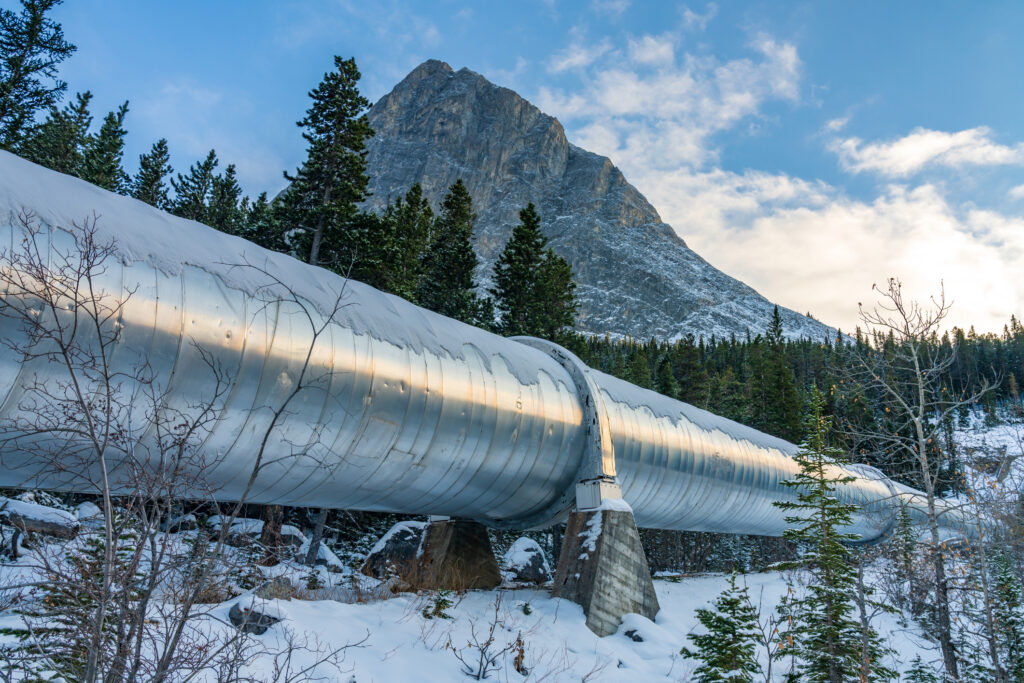 Canada Fast-Tracks Oil Pipeline to Reduce Economic Reliance on US